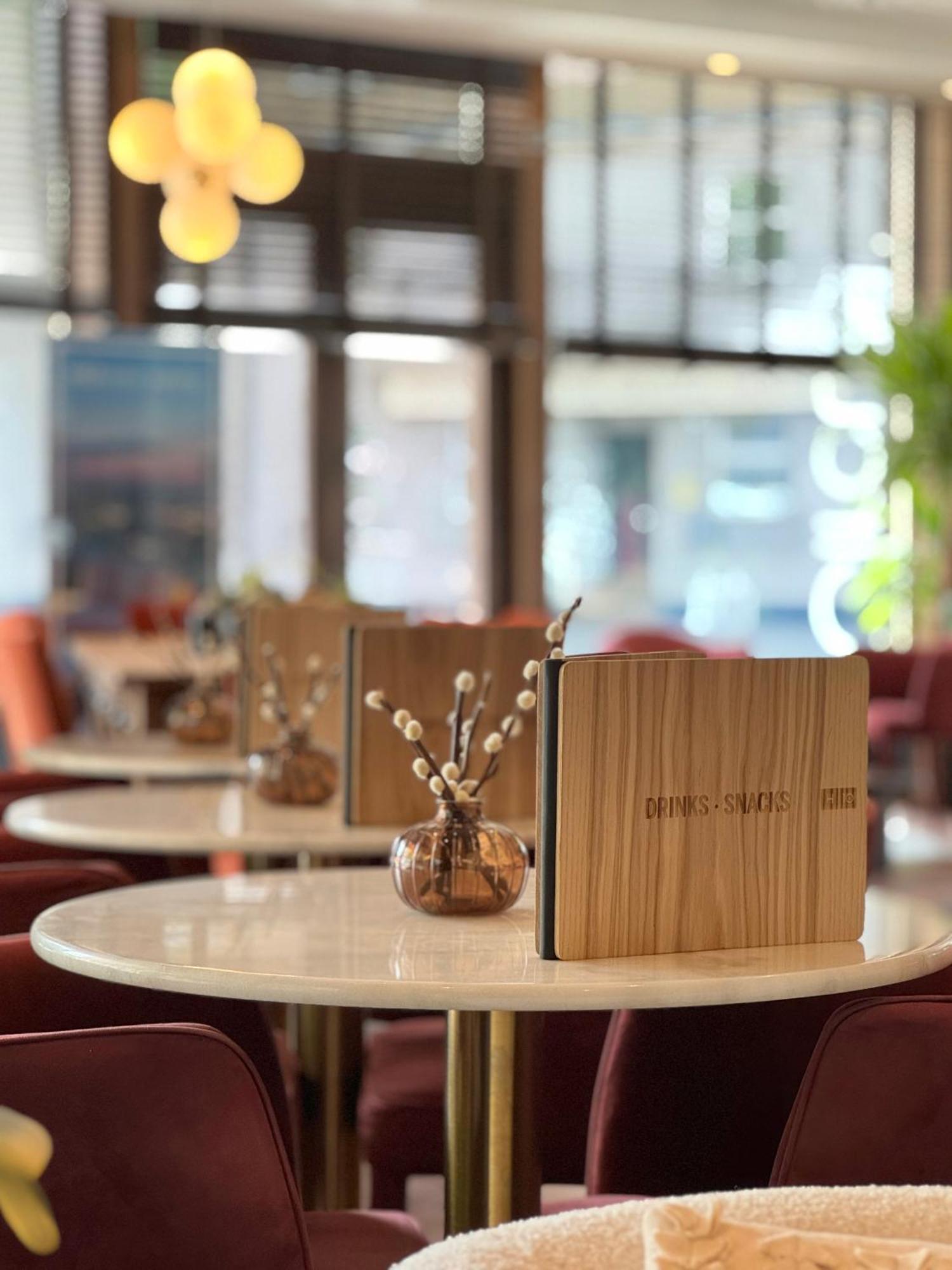 Hotel H10 Waterloo 4*